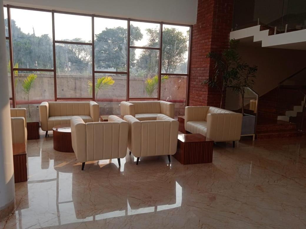 The Pearl Club Resort Shanti Niketan Luaran gambar