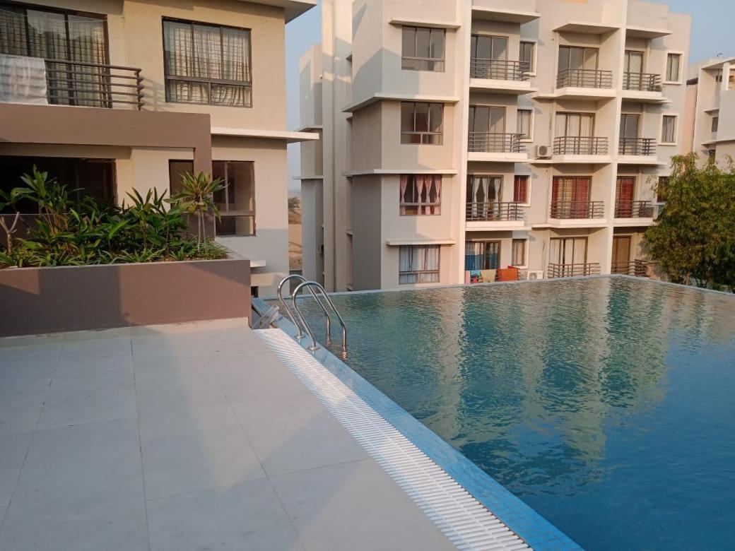 The Pearl Club Resort Shanti Niketan Luaran gambar