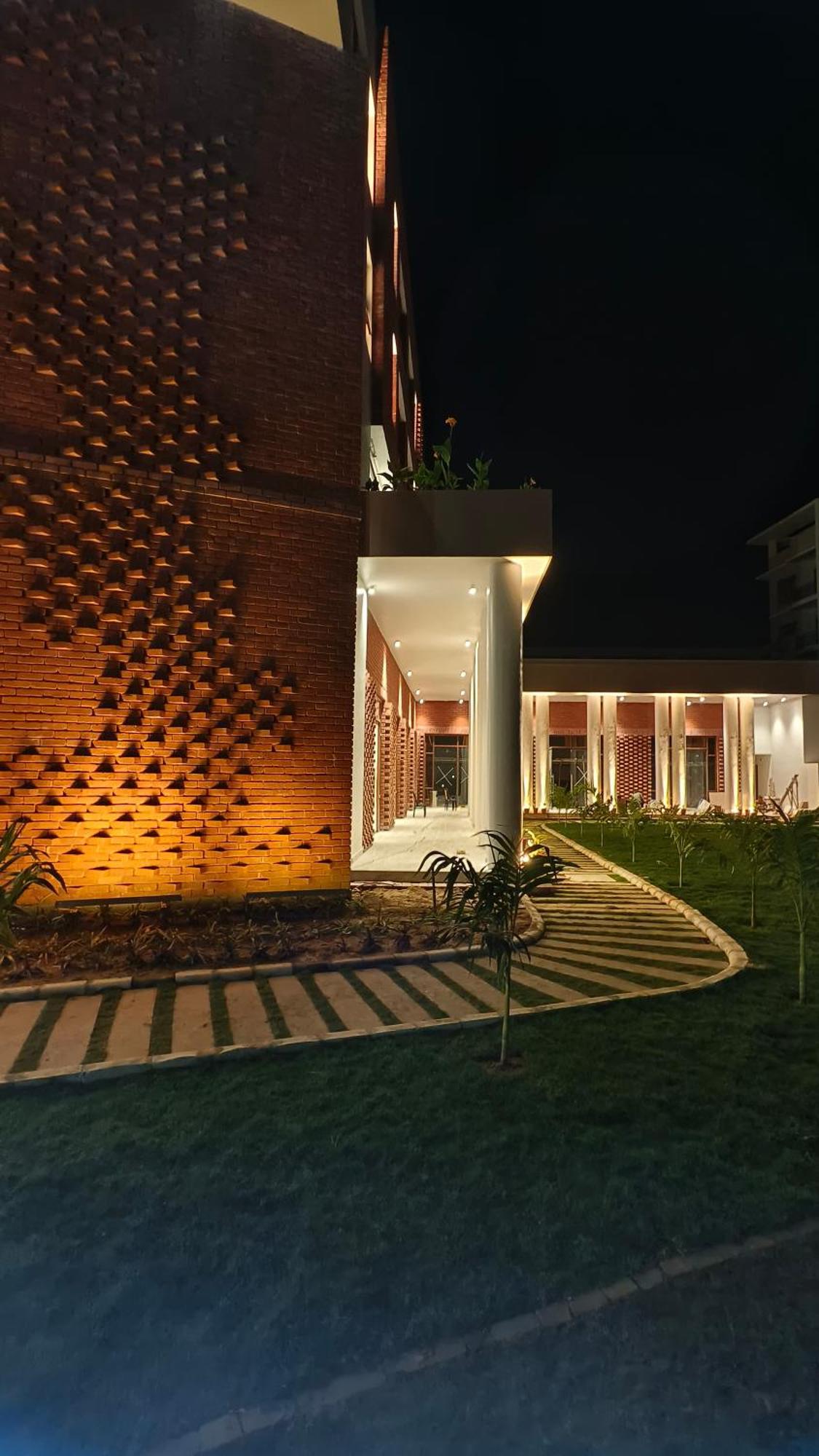 The Pearl Club Resort Shanti Niketan Luaran gambar
