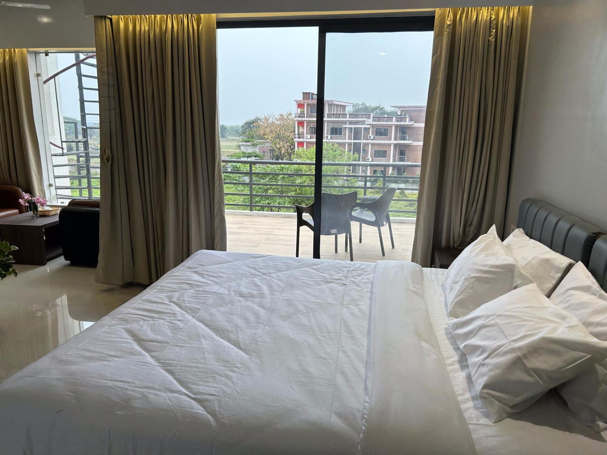 The Pearl Club Resort Shanti Niketan Luaran gambar
